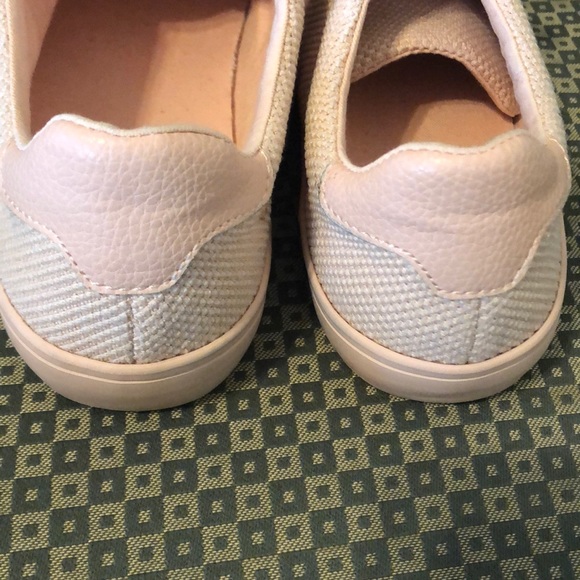 Shoes - Picture 4 of 4